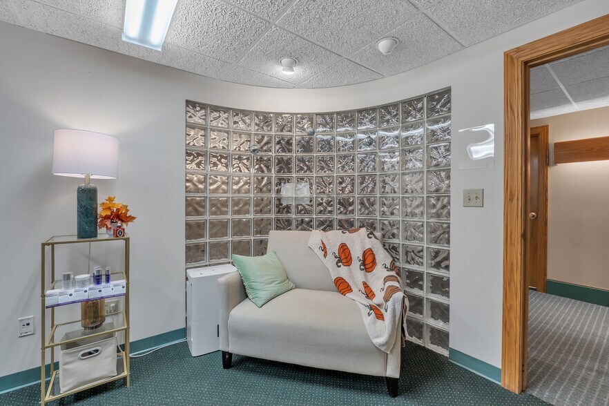 More Photos Of 294 Pleasant St, Stoughton Office For Sale