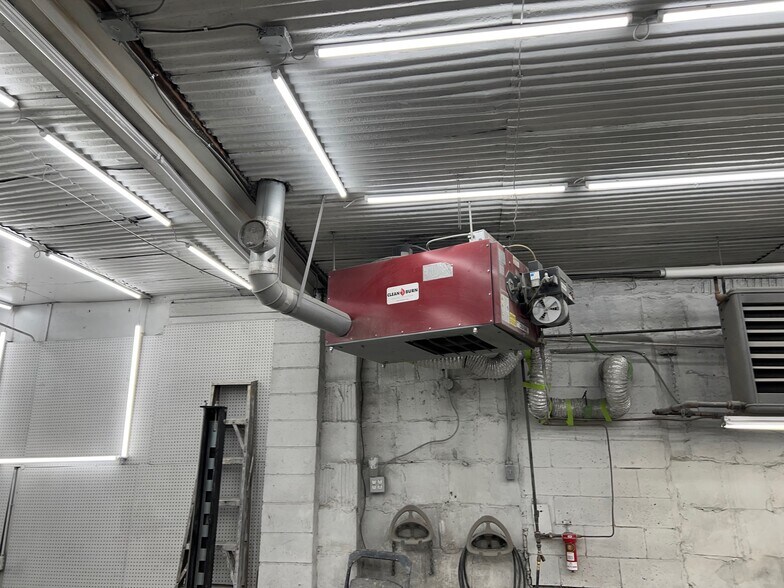More Photos Of 140 E Saint Georges Ave, Linden Auto Repair For Lease
