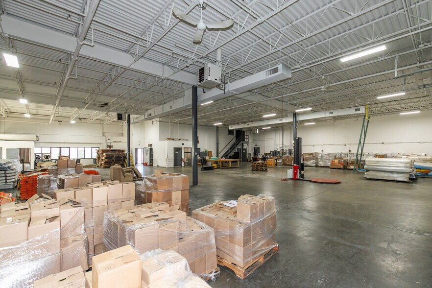 More Photos Of 161 Remington Blvd, Ronkonkoma Warehouse For Sale
