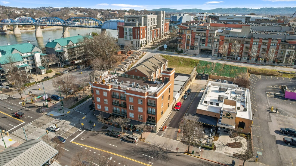 More Photos Of 100 Market St, Chattanooga Storefront For Sale