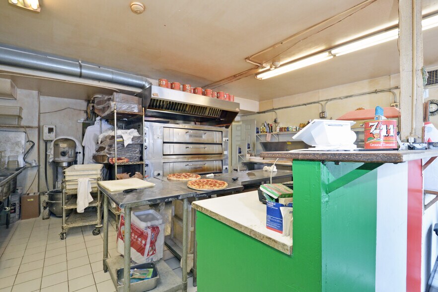 More Photos Of 4070 White Bear Ave N, White Bear Lake General Retail For Sale