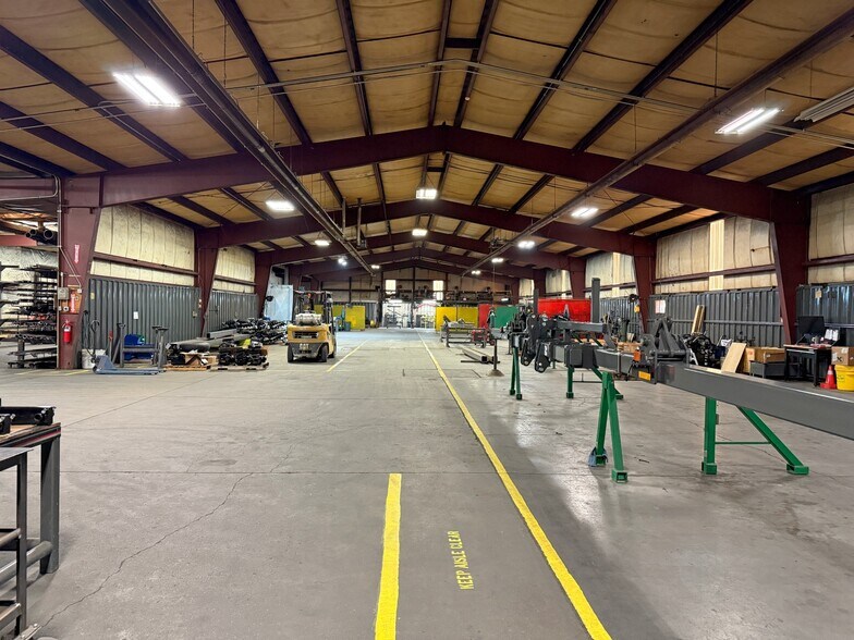 More Photos Of 2120 4th Ave, Holdrege Industrial For Sale