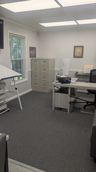 More Photos Of 39 Mill Plain Rd, Danbury Coworking Space
