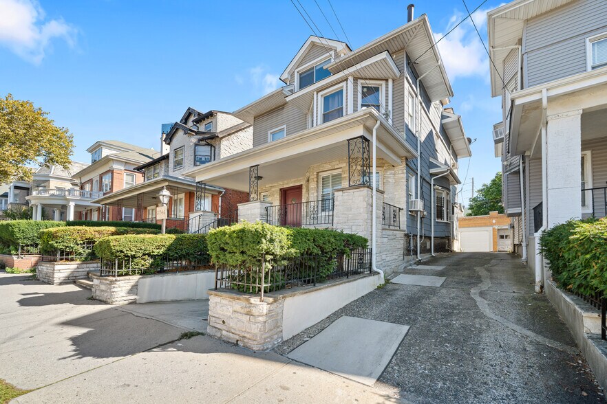 More Photos Of 2746 John F Kennedy Blvd, Jersey City Office For Sale