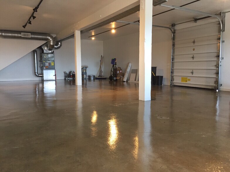 More Photos Of 38 Laurel Mountain Rd, Mammoth Lakes Storefront Retail Office For Sale