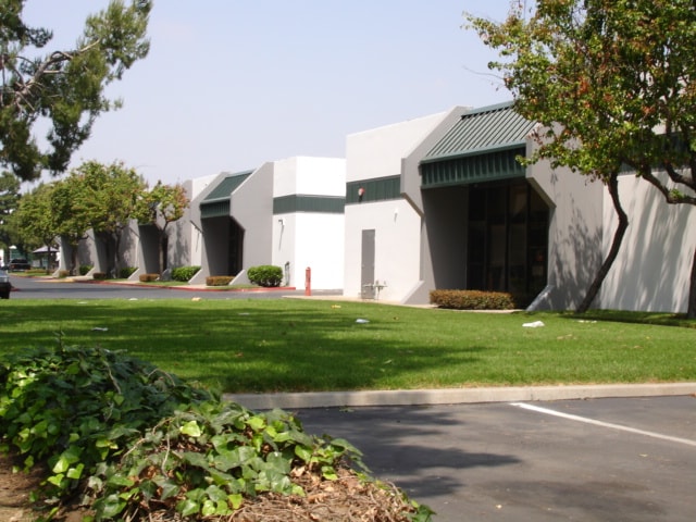 More Photos Of 3001-3095 S Harbor Blvd, Santa Ana Light Manufacturing For Lease