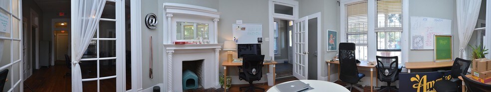 More Photos Of 2125 E Cesar Chavez St, Austin Office For Lease