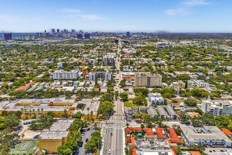More Photos Of 418 S Federal Hwy, Hollywood Hotel For Sale