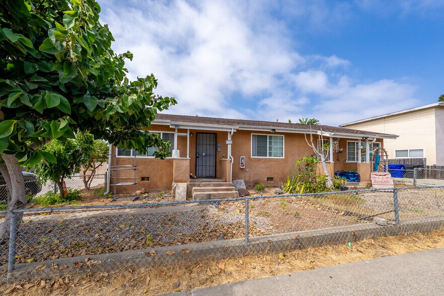 More Photos Of 6736-6740 Kelly St, San Diego Apartments For Sale