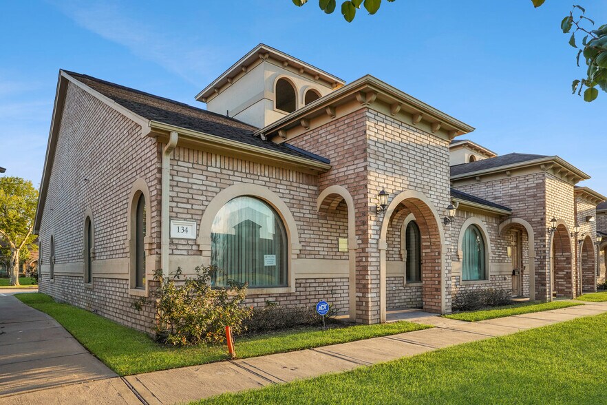 Primary Photo Of 134 Eldridge Rd, Sugar Land Office Residential For Lease