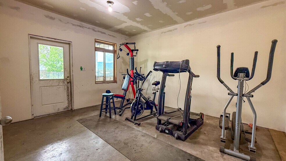 More Photos Of 1415 Dyffryn Rd, Lumby Warehouse For Sale