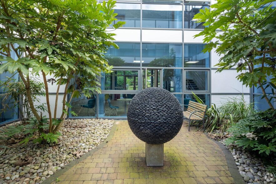 More Photos Of 1310 Solihull Pky, Birmingham Coworking Space