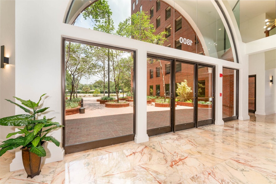 More Photos Of 1800 2nd St, Sarasota Office Residential For Lease