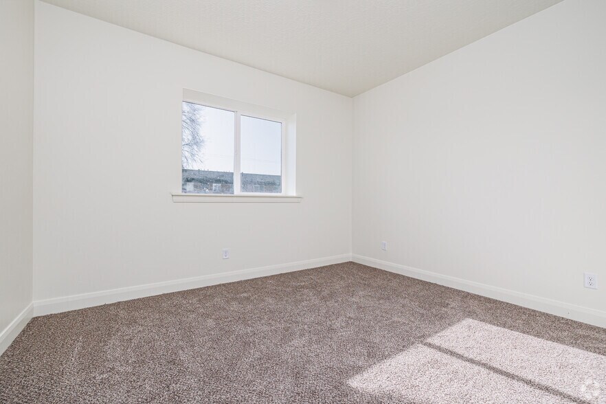 More Photos Of 36 W 1600 N, Sunset Apartments For Sale