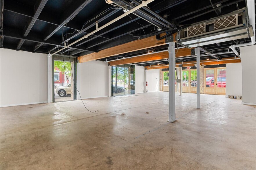 More Photos Of 117 East St, Hutto Loft Creative Space For Sale