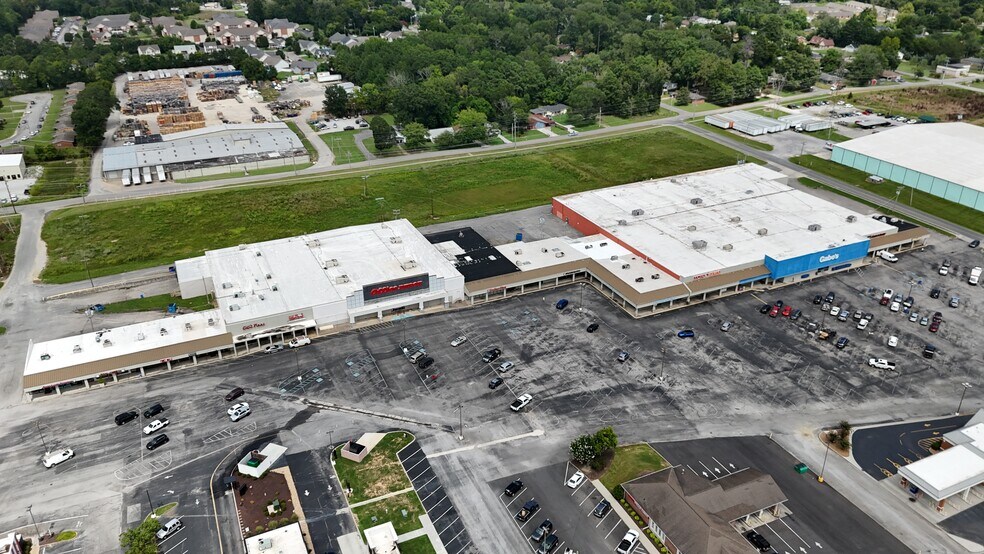 More Photos Of 767 Battlefield Pky, Fort Oglethorpe General Retail For Lease