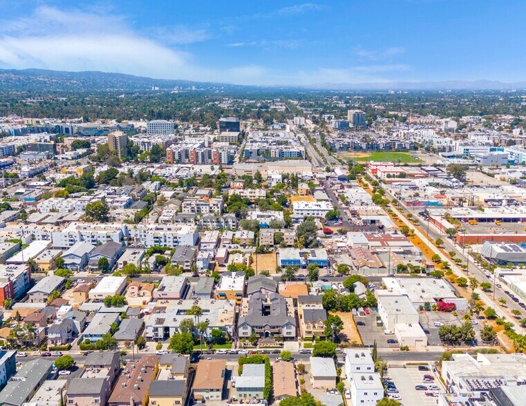 More Photos Of 5325 Denny Ave, North Hollywood Apartments For Sale