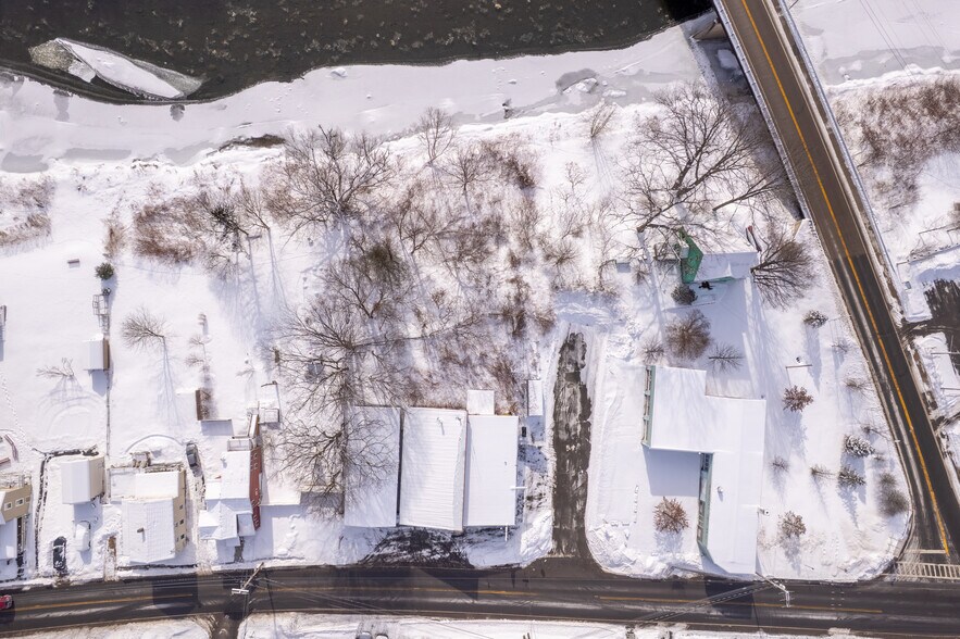 More Photos Of 274 E Front St, Hancock General Retail For Sale