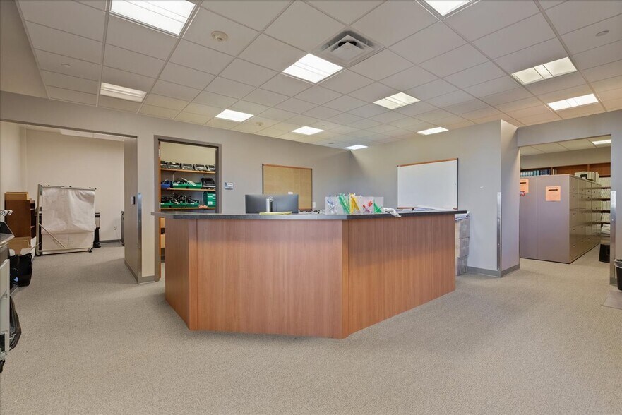 More Photos Of 300 Morrie Ave, Cheyenne Office For Sale