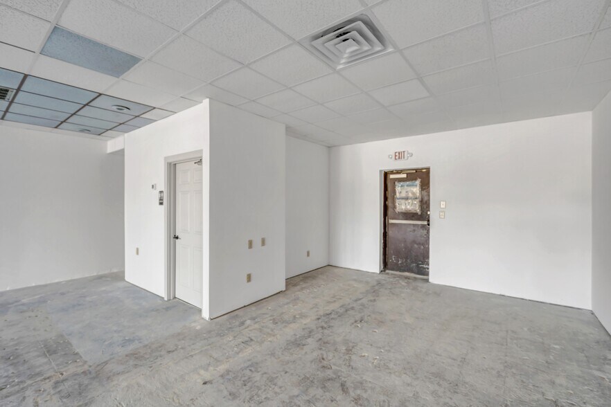 More Photos Of 1281 S Houston Lake Rd, Warner Robins General Retail For Sale