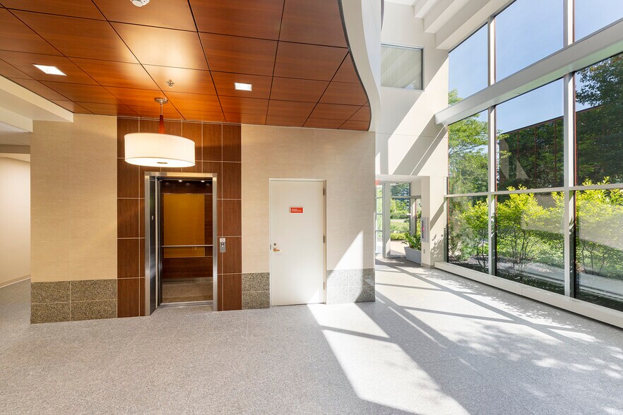 More Photos Of 9 Trafalgar Sq, Nashua Medical For Lease