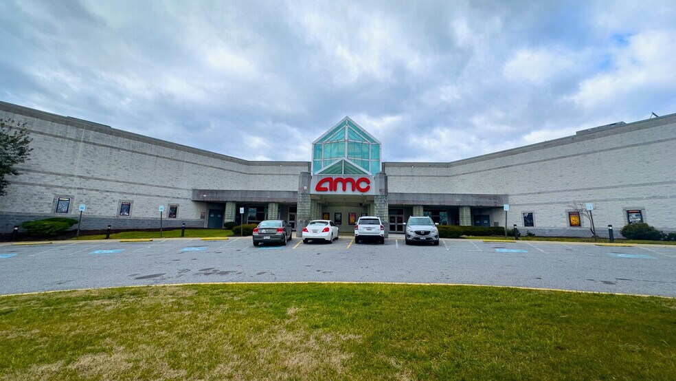 More Photos Of 4001 Powder Mill Rd, Beltsville Movie Theatre For Sale