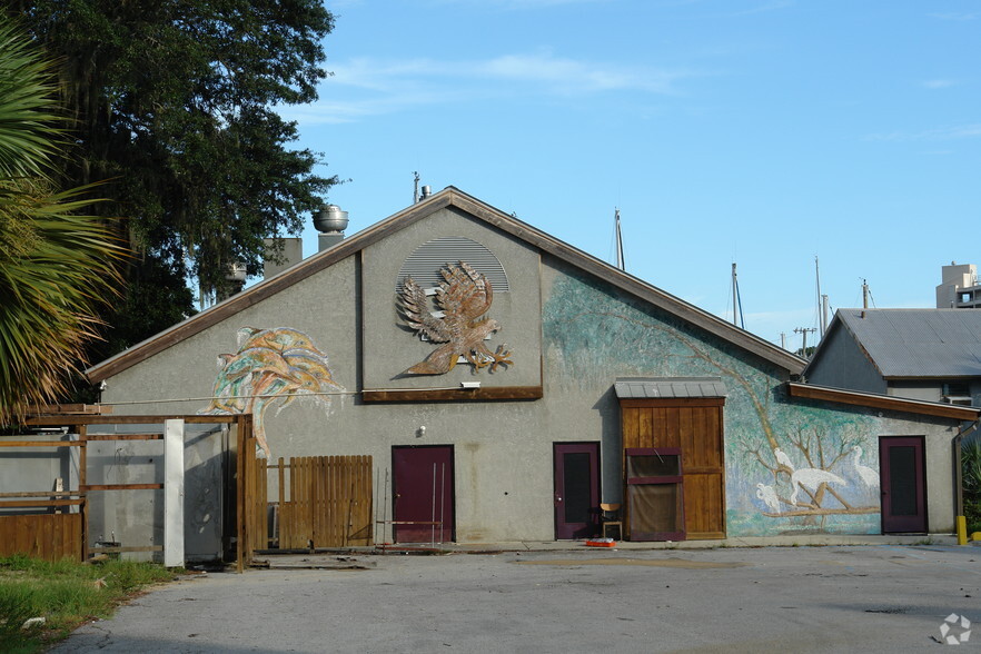 More Photos Of 125 E Beach Dr, Panama City Restaurant For Lease