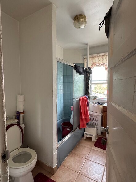 More Photos Of 10121 132nd St, South Richmond Hill Multifamily For Sale