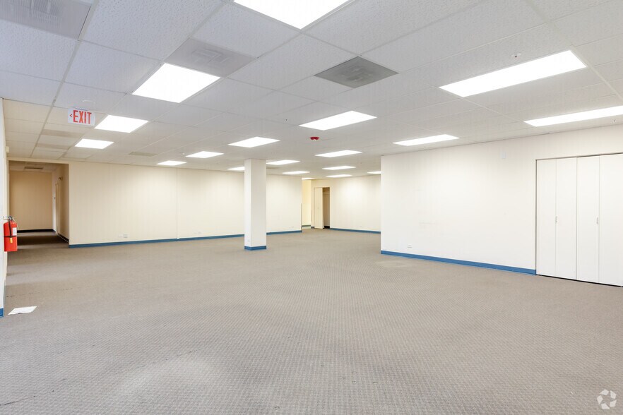 More Photos Of 1715-1785 Winnetka Cir, Rolling Meadows Unknown For Sale