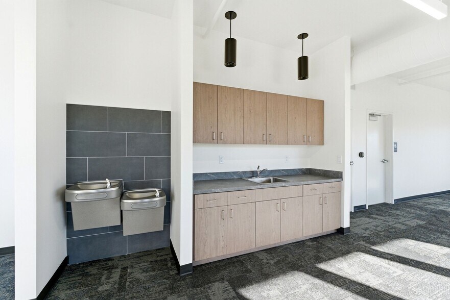 More Photos Of Phase One Unit #6, 1922 US-40 Hwy, Heber City Light Distribution For Sale