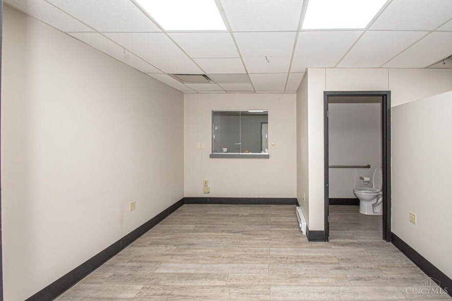 More Photos Of 200 Eaton Lewisburg Rd, Eaton Medical For Lease