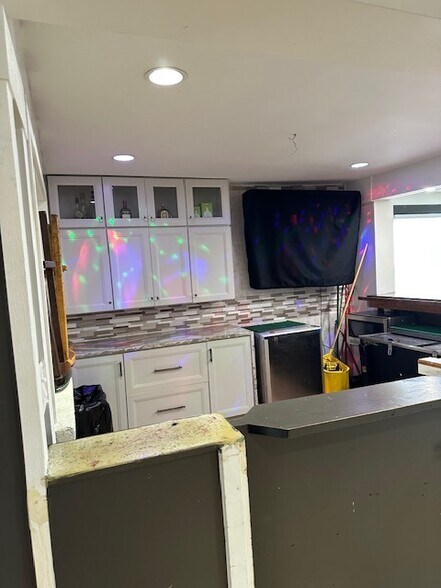 More Photos Of 2651 Blanchard Ave, Dayton Restaurant For Lease