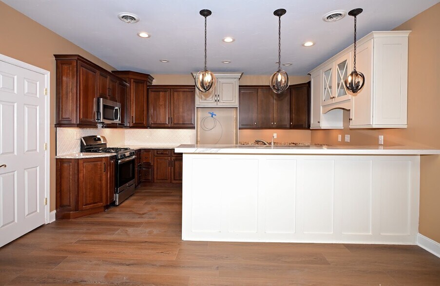 More Photos Of 1102 Wilhelm Ave, Pittsburgh Flex For Sale