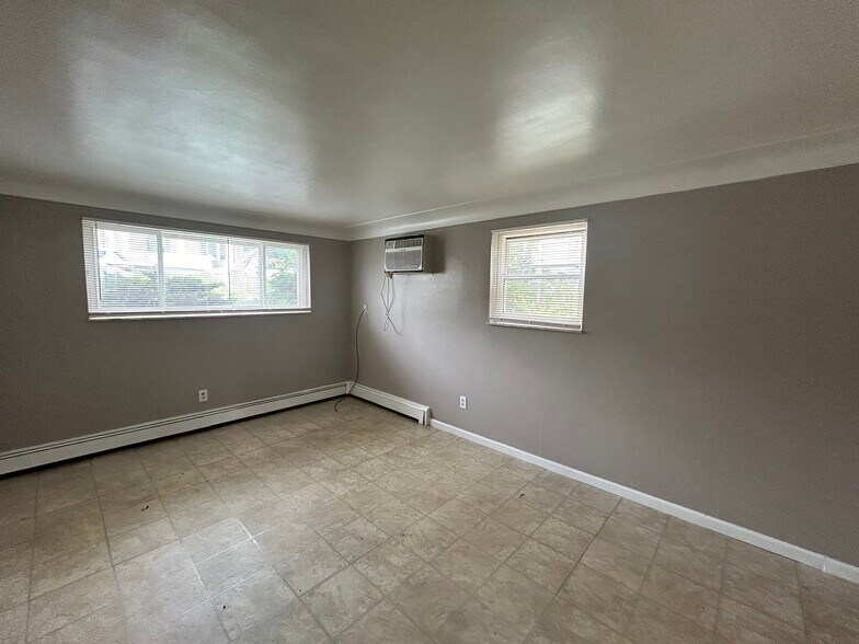 More Photos Of 325 Pike St, Reading Apartments For Sale