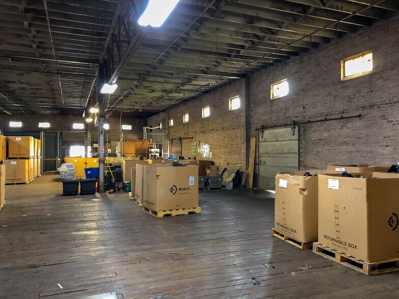 More Photos Of 1400 Main St, Baton Rouge Distribution For Sale