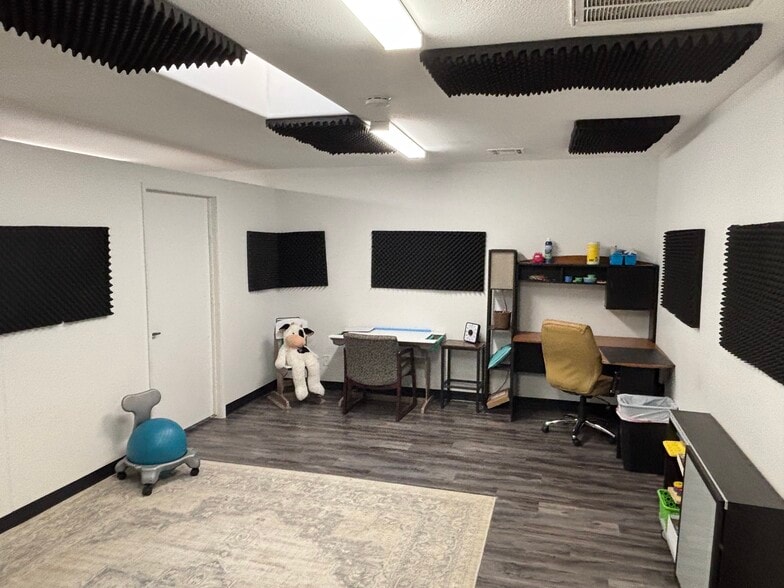 More Photos Of 1306 E Calvada Blvd, Pahrump Office Residential For Sale