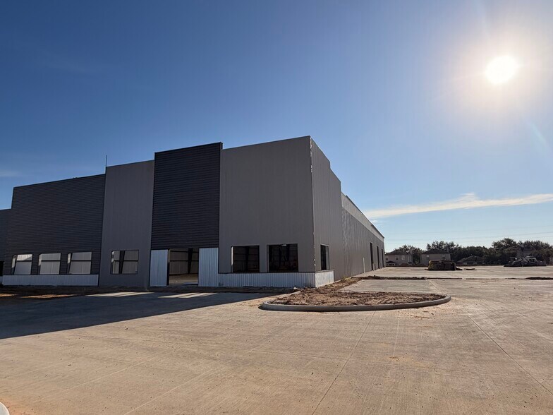 More Photos Of 0 Hufsmith Kohrville Rd, Tomball Warehouse For Sale