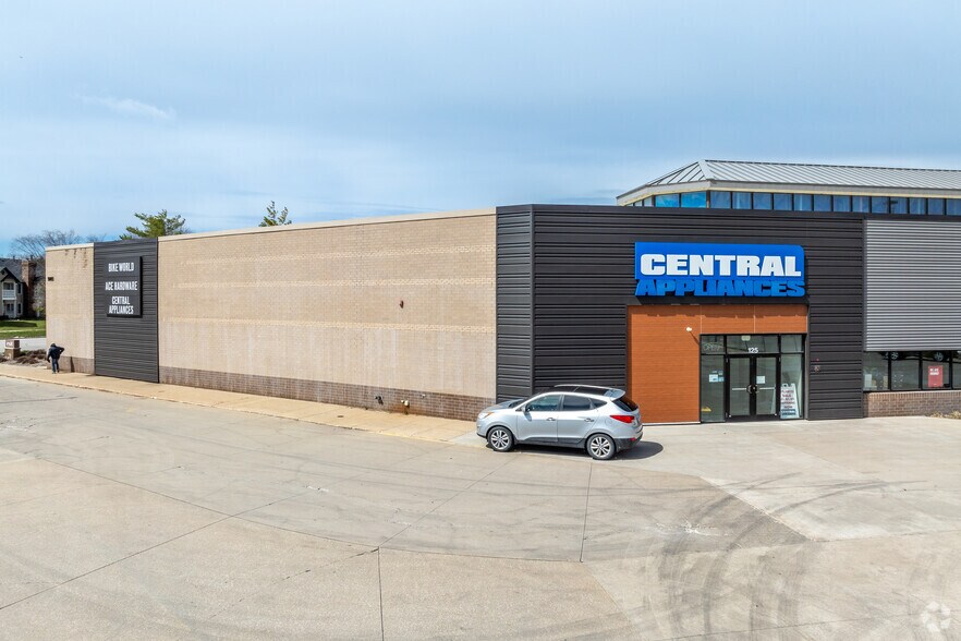 More Photos Of 5003 Ep True Pky, West Des Moines Supermarket For Lease