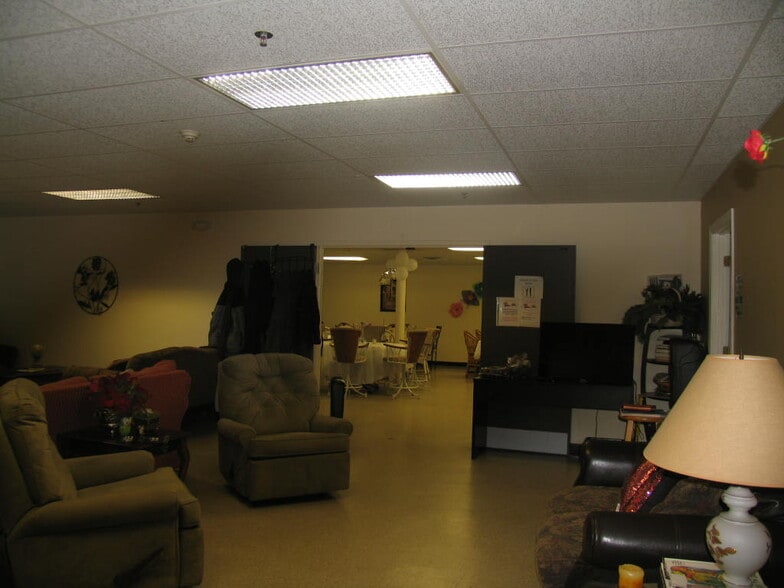 More Photos Of 845 N Main St, Providence Medical For Sale