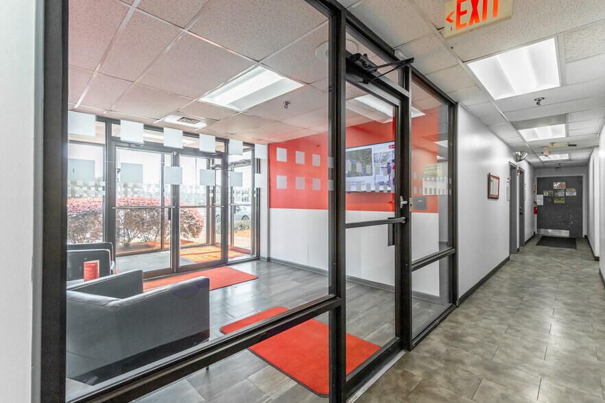 More Photos Of 1750 Hardeman Ln NE, Cleveland Warehouse For Lease