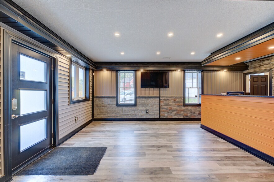 More Photos Of 76 Capron St, Paris Storefront Retail Residential For Sale