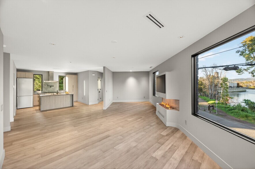 More Photos Of 585 Riverside Drive, Napa Multifamily For Sale