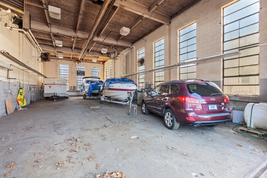 More Photos Of 251 Freestone Ave, Portland Manufacturing For Sale