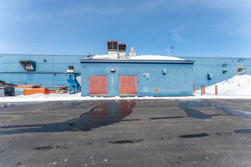 More Photos Of 55 Lathrop Road Ext, Plainfield Manufacturing For Sale
