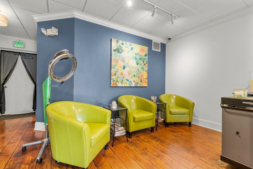 More Photos Of 420 Post Rd W, Westport Storefront For Sale