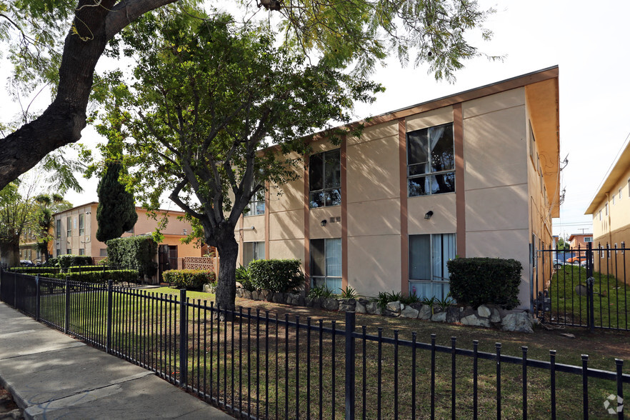 Primary Photo Of 1426 Minnie St, Santa Ana Apartments For Sale