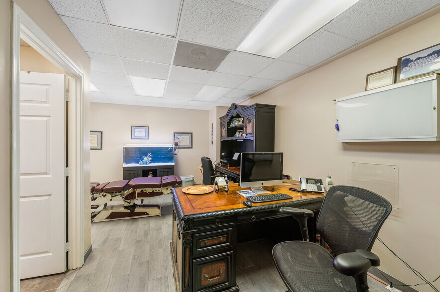 More Photos Of 3480 W Main St, League City Medical For Sale