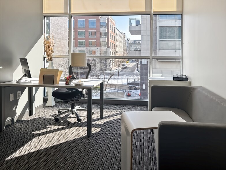 More Photos Of 137 National Plz, Oxon Hill Coworking Space