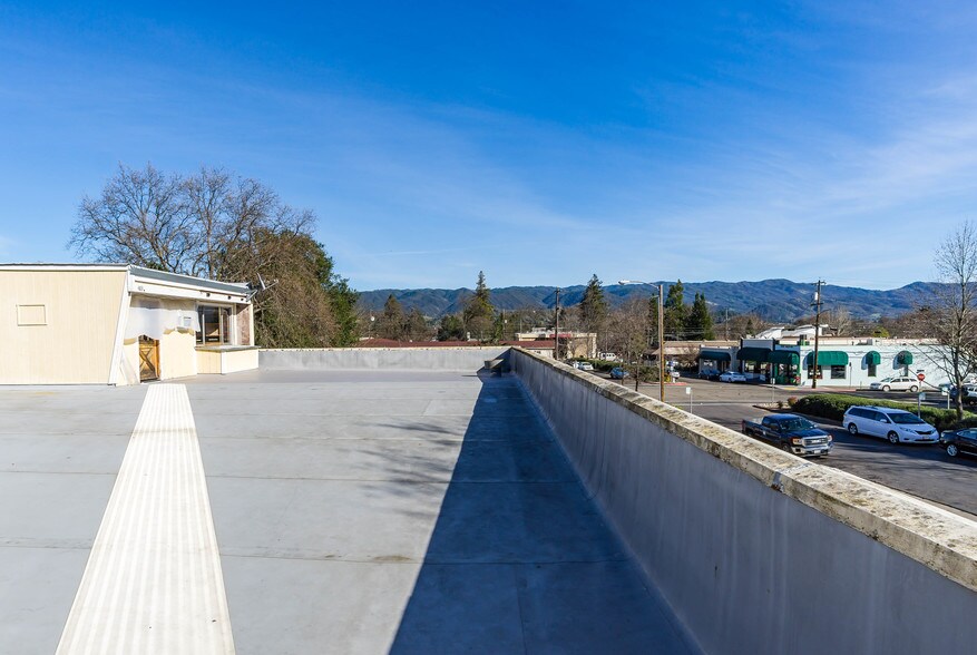 More Photos Of 290 Seminary Ave, Ukiah Storefront Retail Residential For Sale