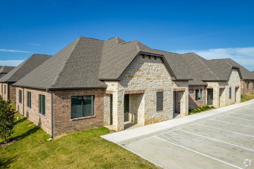 More Photos Of 4425 Plano Pky, Carrollton Medical For Lease